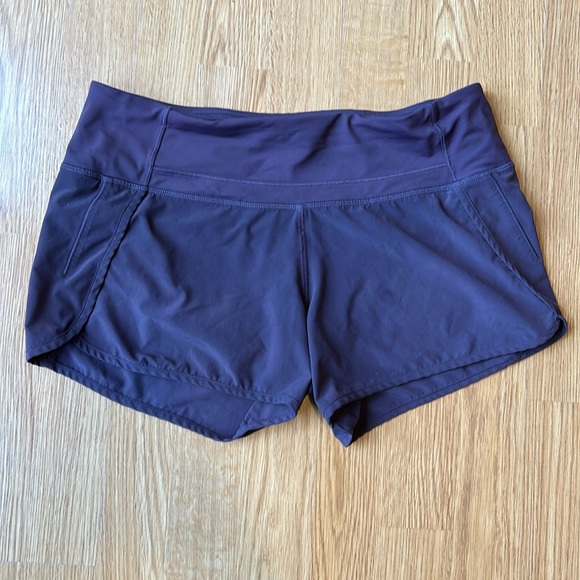Lululemon Speed Short-Eggplant Color. Size 6 - Picture 7 of 8